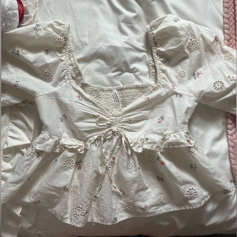 American Eagle Outfitters Cream Floral Top